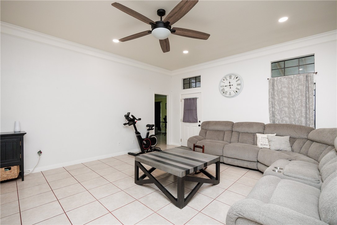 6106 Cheshire Drive Corpus Christi TX 78414