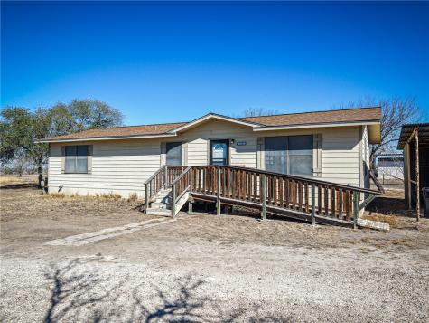 180 Recreation Road 8 Calliham TX 78007