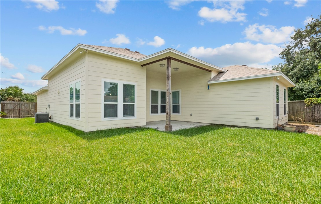 332 Wray Lane Corpus Christi TX 78412