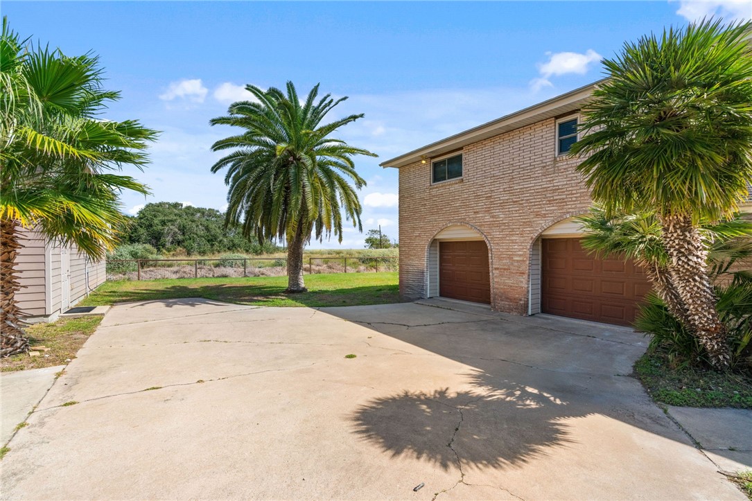 122 Riverdale Drive Corpus Christi TX 78418