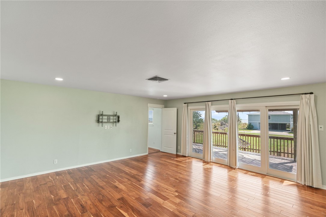 122 Riverdale Drive Corpus Christi TX 78418