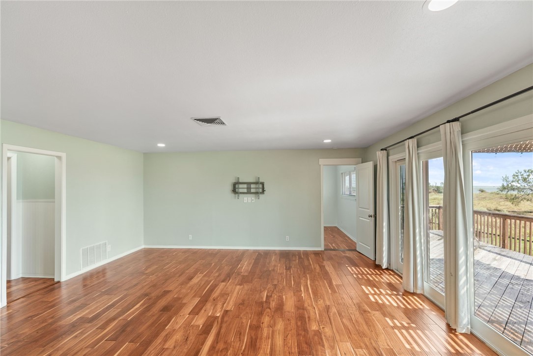 122 Riverdale Drive Corpus Christi TX 78418
