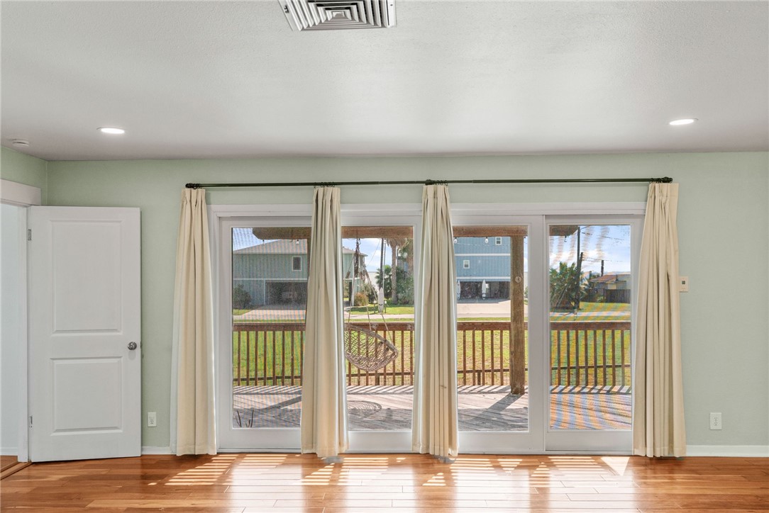 122 Riverdale Drive Corpus Christi TX 78418