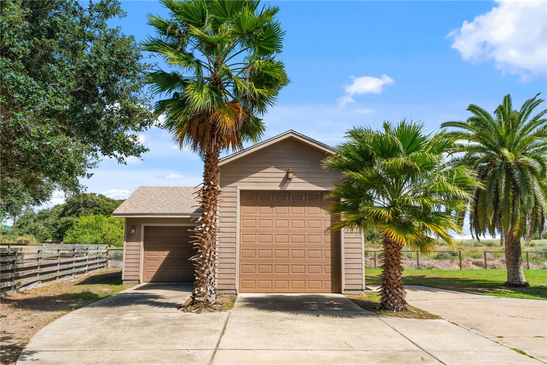 122 Riverdale Drive Corpus Christi TX 78418