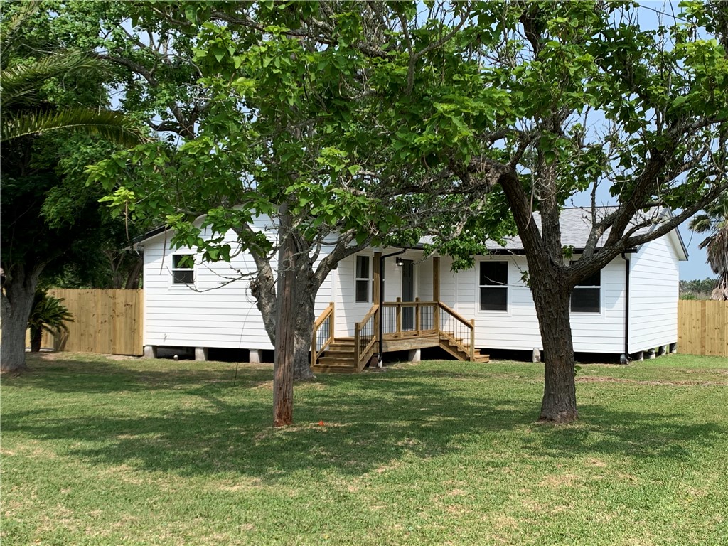 1211 S Mccampbell Street Aransas Pass TX 78336