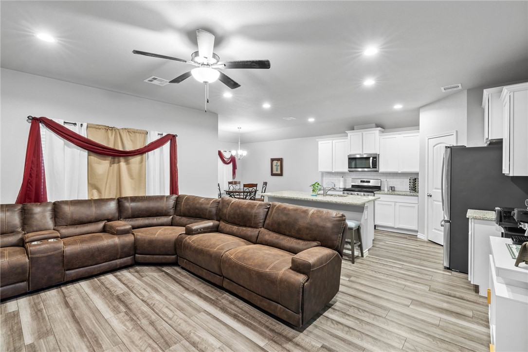 1258 Carnaby Street Corpus Christi TX 78415