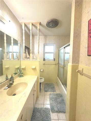 608 F Floresville TX 78114