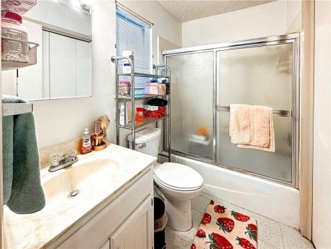 608 F Floresville TX 78114