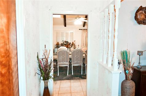 608 F Floresville TX 78114