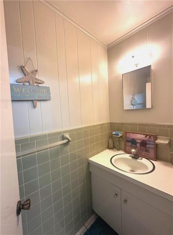 608 F Floresville TX 78114