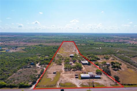 8086 N Highway 281 Orange Grove TX 78372