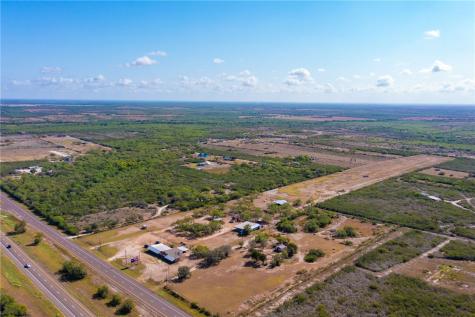 8086 N Highway 281 Orange Grove TX 78372