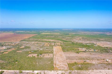 8086 N Highway 281 Orange Grove TX 78372