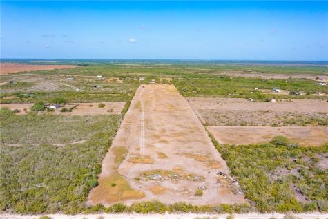 8086 N Highway 281 Orange Grove TX 78372