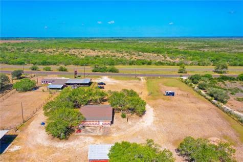 8086 N Highway 281 Orange Grove TX 78372