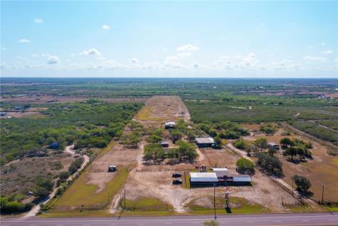 8086 N Highway 281 Orange Grove TX 78372
