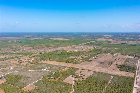 8086 N Highway 281 Orange Grove TX 78372