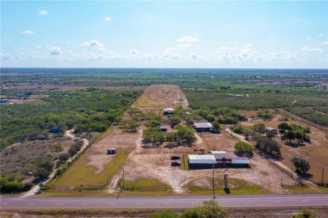8086 N Highway 281 Orange Grove TX 78372