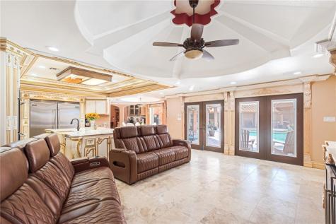 221 W Sage Kingsville TX 78363