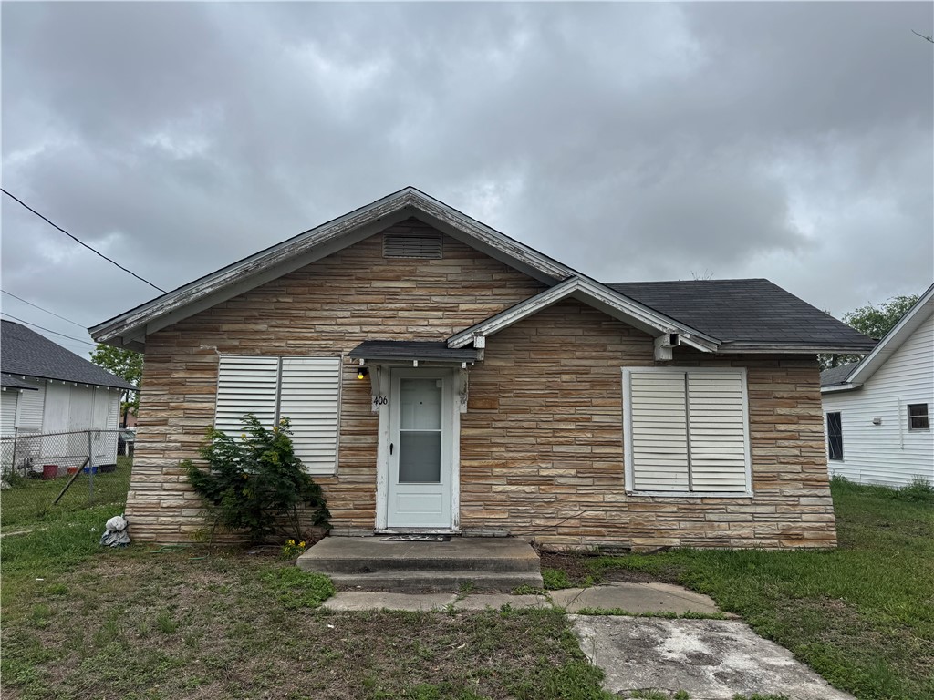 406 Mathis Street Taft TX 78390