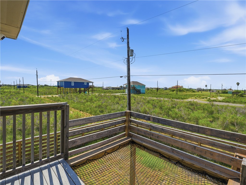377 W Misty Oak Rockport TX 78382
