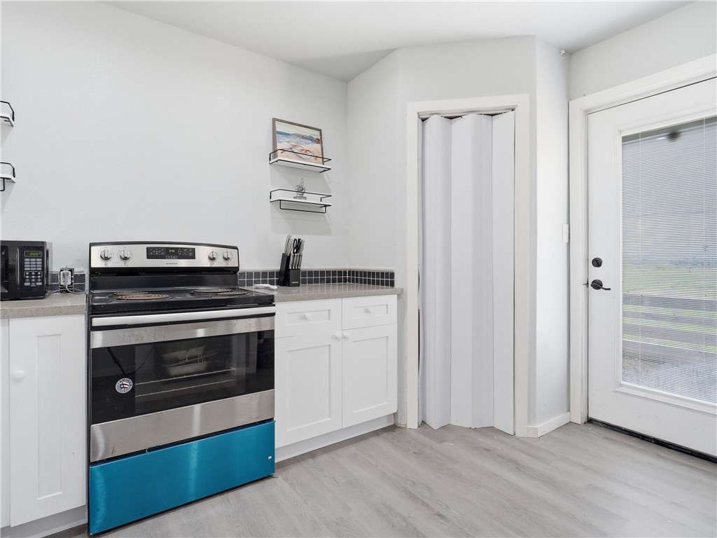 377 W Misty Oak Rockport TX 78382