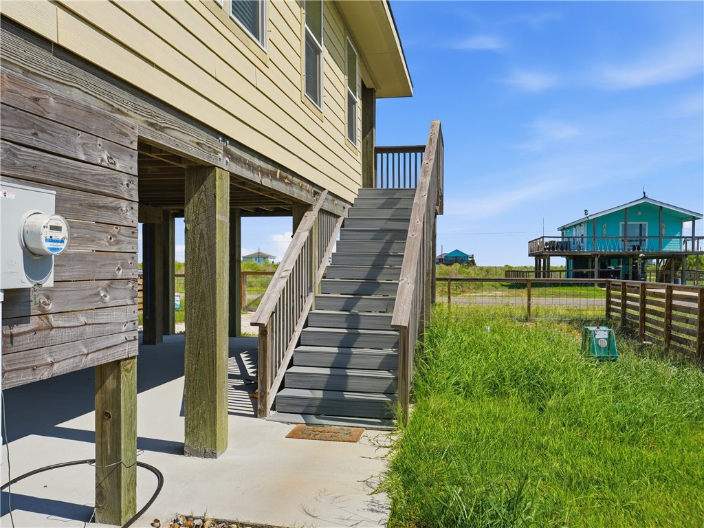 377 W Misty Oak Rockport TX 78382