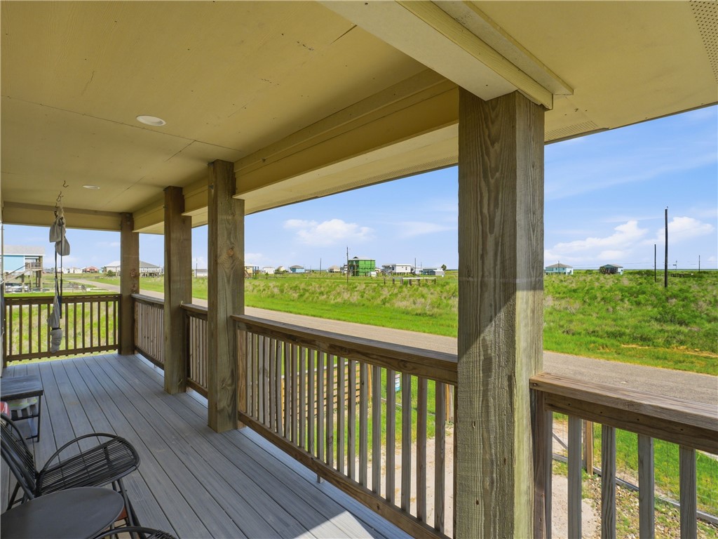 377 W Misty Oak Rockport TX 78382