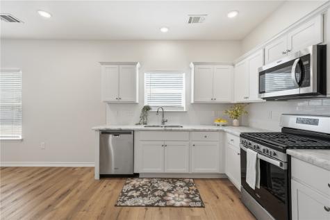124 Lavaca Creek Rockport TX 78382