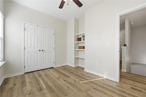 124 Lavaca Creek Rockport TX 78382