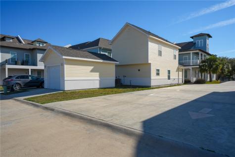 124 Lavaca Creek Rockport TX 78382