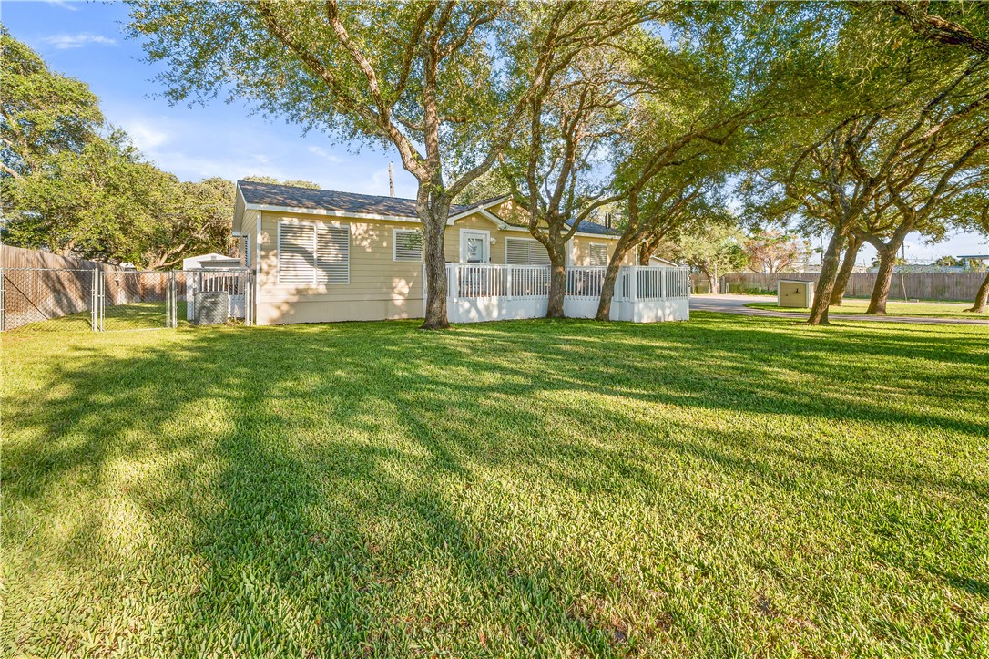 602 Pine Avenue Rockport TX 78382