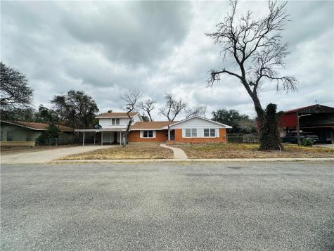 1803 Newell Street Alice TX 78332