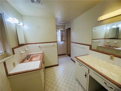 1803 Newell Street Alice TX 78332