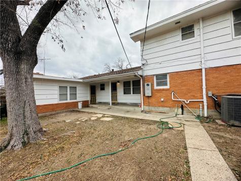 1803 Newell Street Alice TX 78332