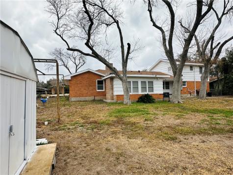1803 Newell Street Alice TX 78332