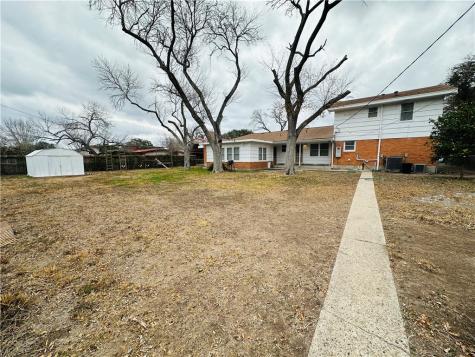1803 Newell Street Alice TX 78332
