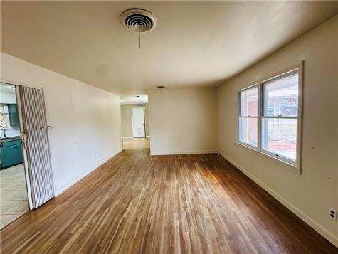 1803 Newell Street Alice TX 78332