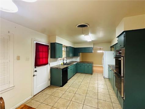 1803 Newell Street Alice TX 78332