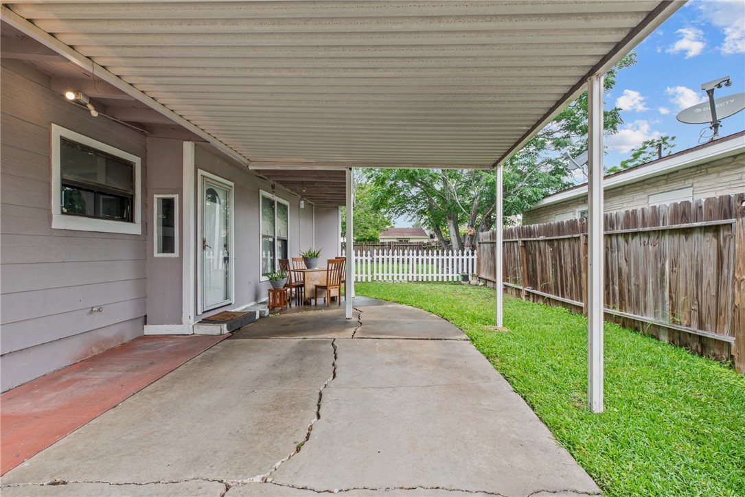 1645 Brentwood Drive Corpus Christi TX 78415