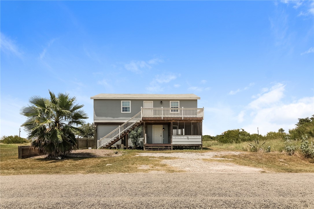 114 W Shady Oak Rockport TX 78382