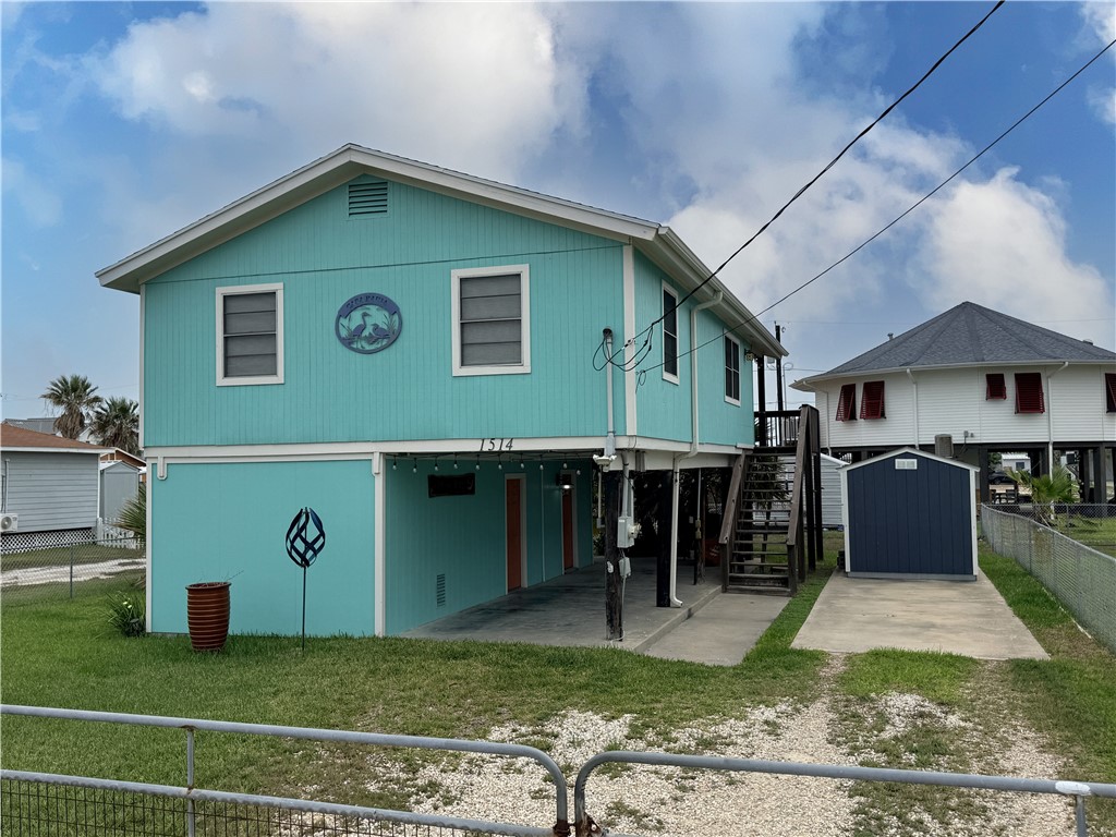 1514 S Live Oak Street Rockport TX 78382