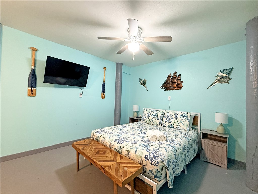 1514 S Live Oak Street Rockport TX 78382