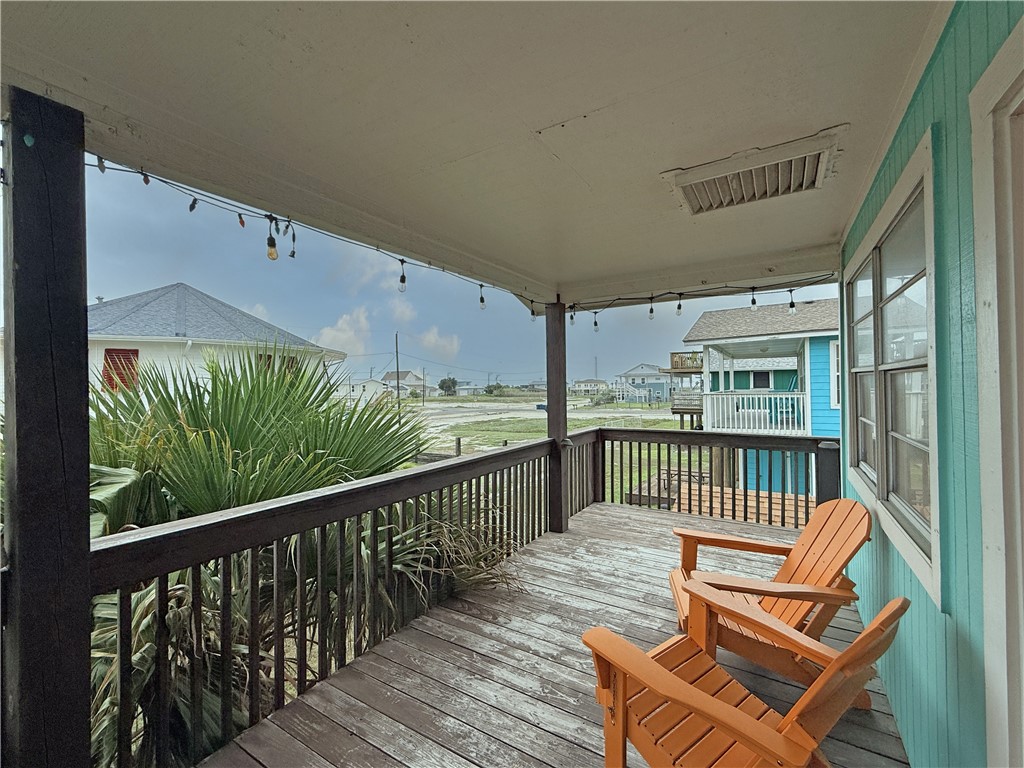 1514 S Live Oak Street Rockport TX 78382