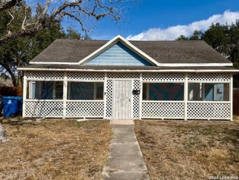 906 N Jefferson Street Beeville TX 78102