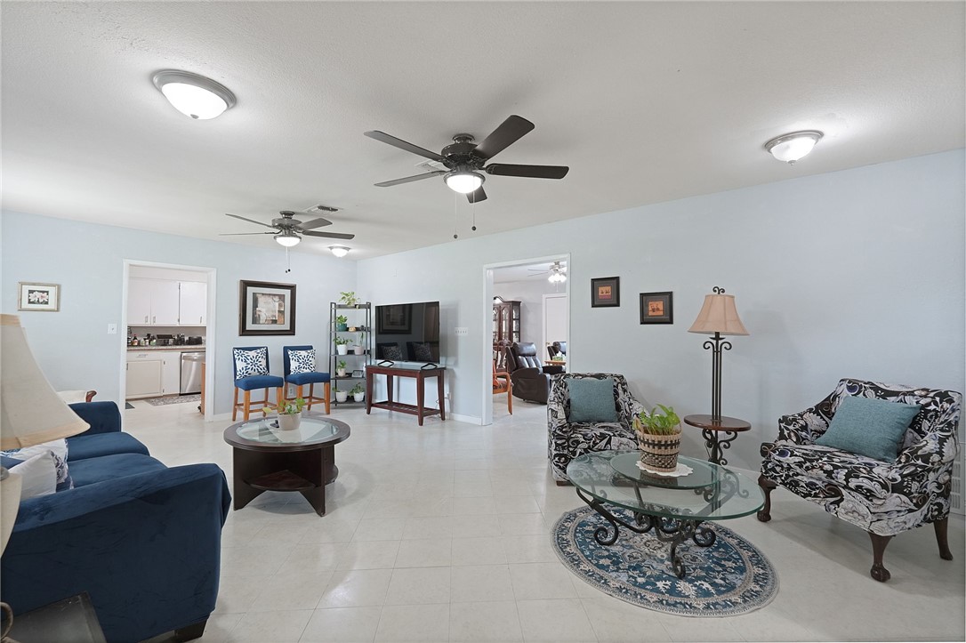 922 Oak Park Avenue Corpus Christi TX 78408