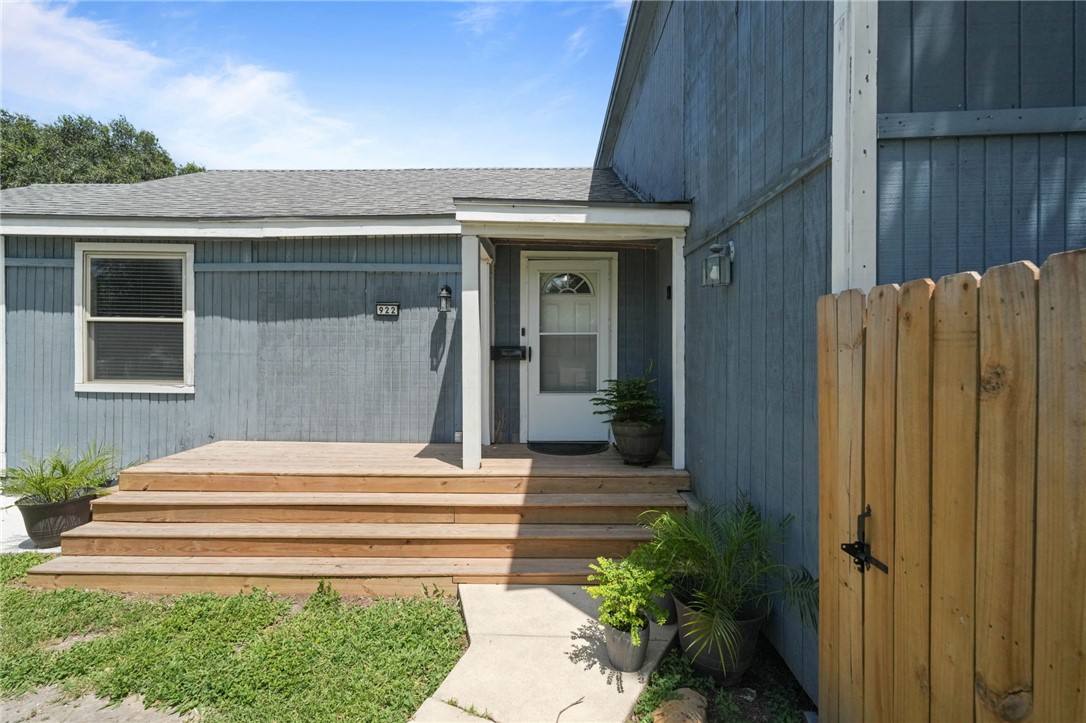 922 Oak Park Avenue Corpus Christi TX 78408