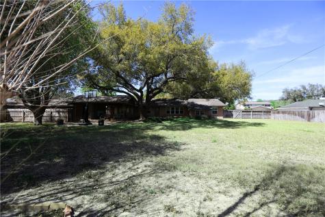 1316 Southwood Street Alice TX 78332