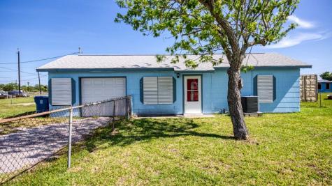 506 E Concho Street Rockport TX 78382