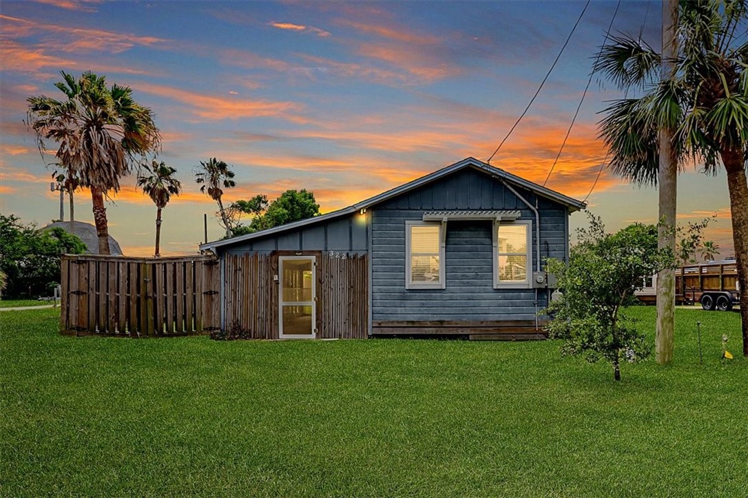 322 Tarrant Avenue Port Aransas TX 78373